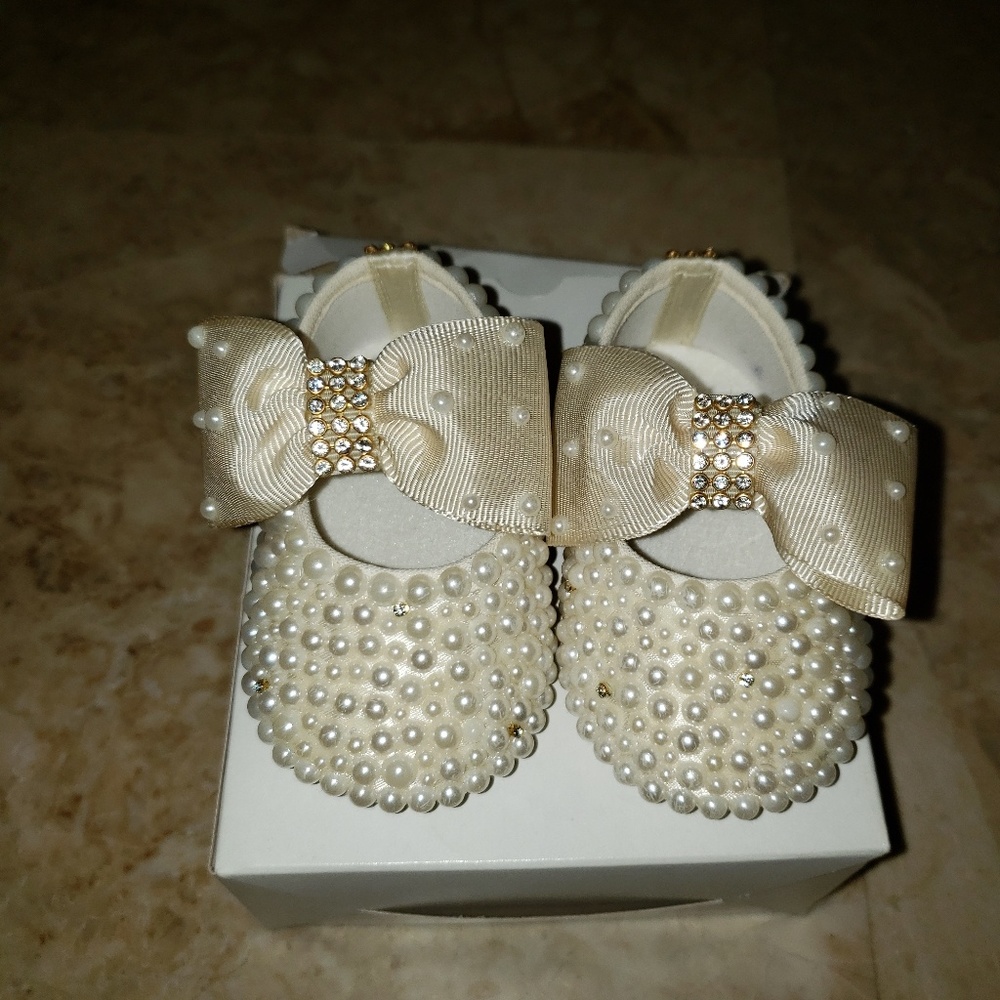 Baby girl beaded shoes and bow